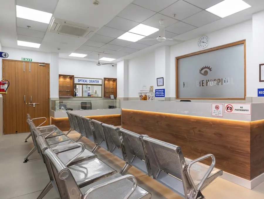 Reception desk and waiting area with the optical counter